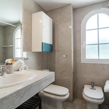 Apartment 2-bedroom Retreat With Stunning Views In Aldea Blanca With Private Paddle Court *